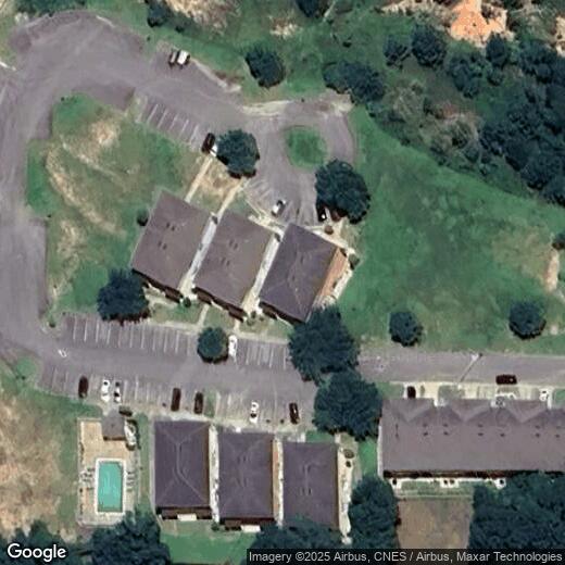 Foto principal - 820 Arbor Lake Dr