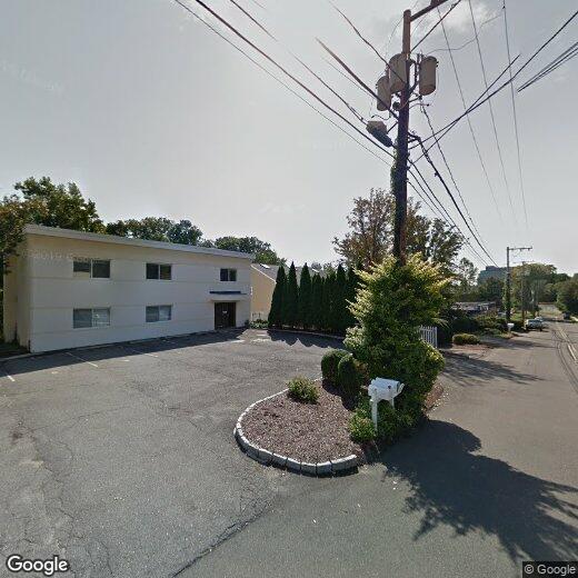 Primary Photo - 32 Oakwood Ave