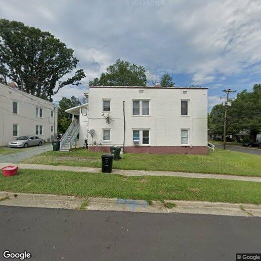 Primary Photo - 202 W Holt St