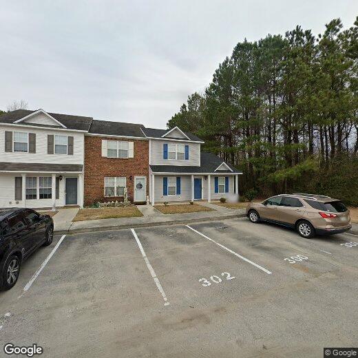 Primary Photo - 300 Pinegrove Ct