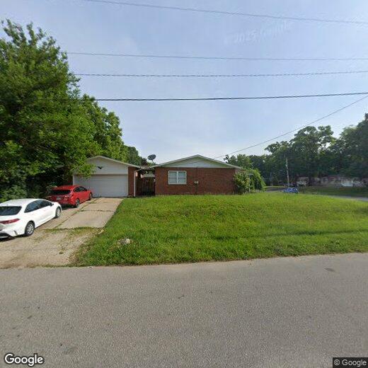 Primary Photo - 1001 N Twyckenham Dr