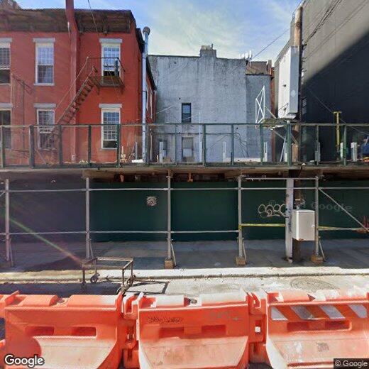 Primary Photo - Nice room in a good neighborhood