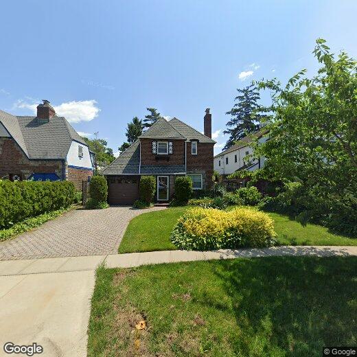 Primary Photo - 84 Surrey Ln