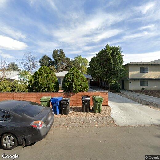 Primary Photo - 5918 Cedros Ave