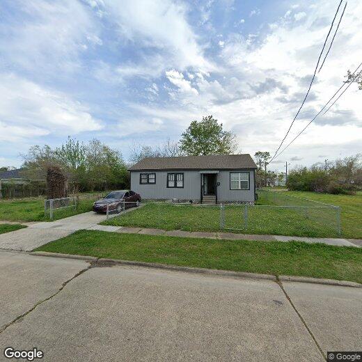 Primary Photo - 2820 Hinton Dr