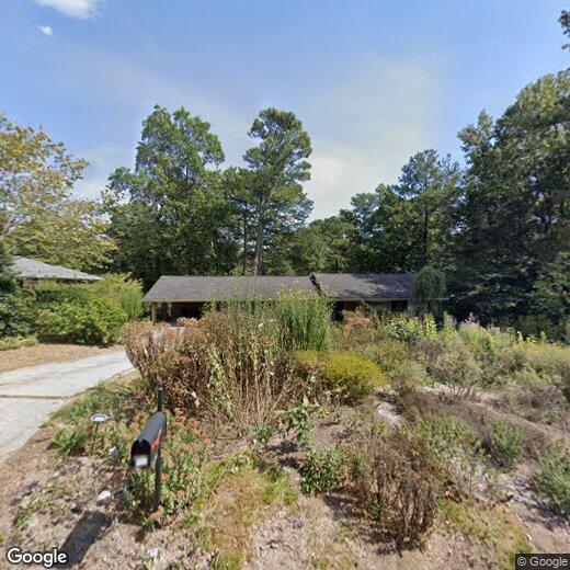Primary Photo - 2433 Kingscliff Dr NE