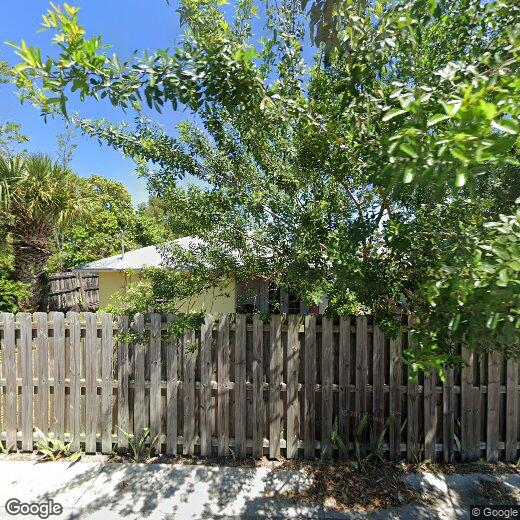Primary Photo - 310 SE 3rd Ave