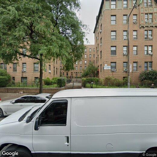 Primary Photo - 118 Post Ave