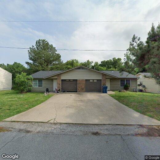 205 White Oak Dr NE, Gravette, AR 72736 Townhome Rentals in Gravette