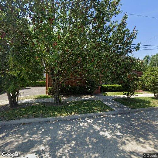 Primary Photo - 709 W Main St
