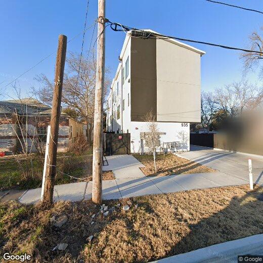 Primary Photo - 935 W Twelfth St