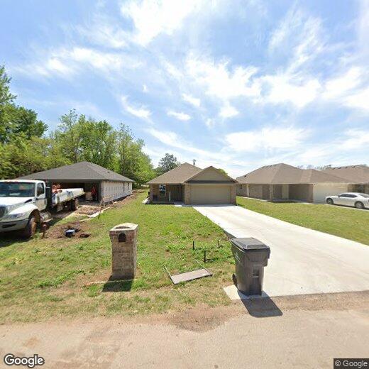 Primary Photo - 310 E Beech St