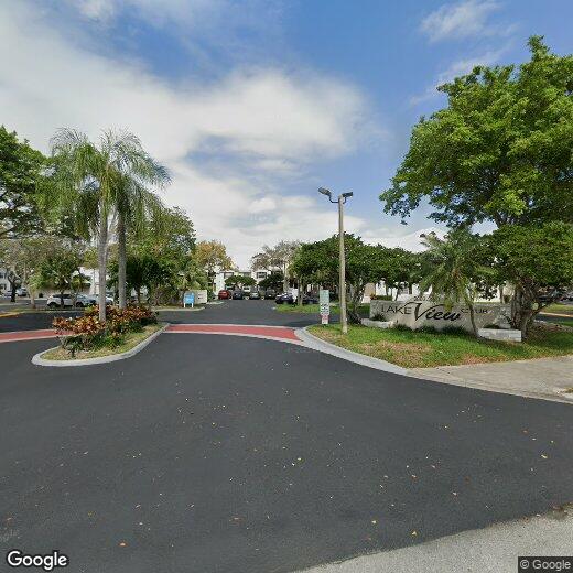 Foto principal - 2861 N Oakland Forest Dr