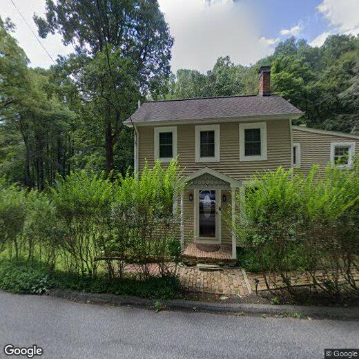 Foto principal - 133 Sweet Hollow Rd