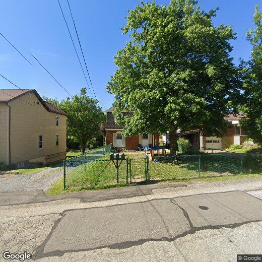 Primary Photo - 104 1st St