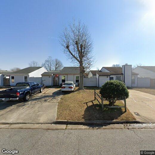 Primary Photo - 4245 Longwood Rd