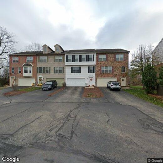 Primary Photo - 47 Bracken Pl