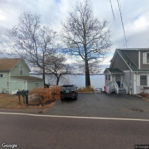 Primary Photo - 1343 E Lakeshore Dr