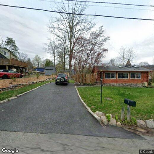 Primary Photo - 7 Washington Ln