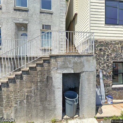 Foto principal - 9007 Riverside Pl