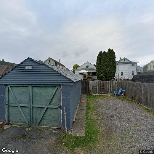 Primary Photo - 142 1/2 Gouge St