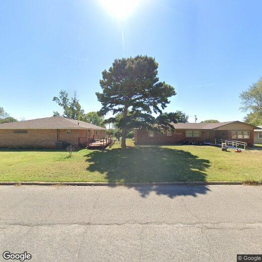 720 E Arapaho Ave, Weatherford, OK 73096 House for Rent in Weatherford, OK