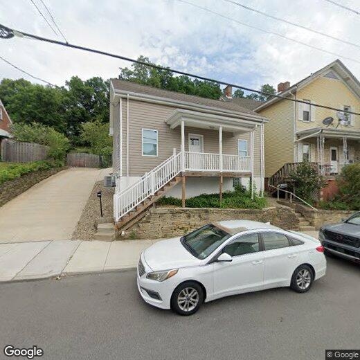 Primary Photo - 157 E College St