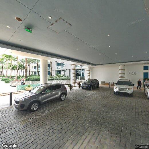 Foto principal - 6801 Collins Ave