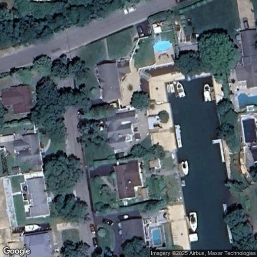 Primary Photo - 3 Tarpon Rd