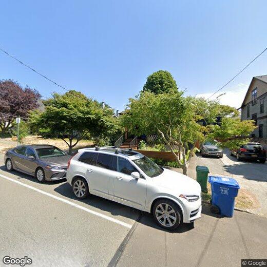 Foto principal - 4406 Thackeray Pl NE