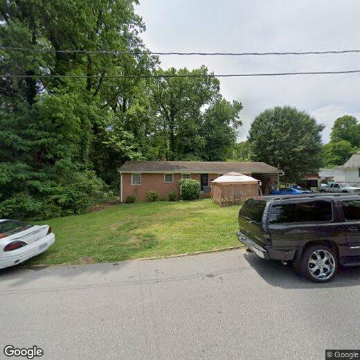 Primary Photo - 811 Forrest St