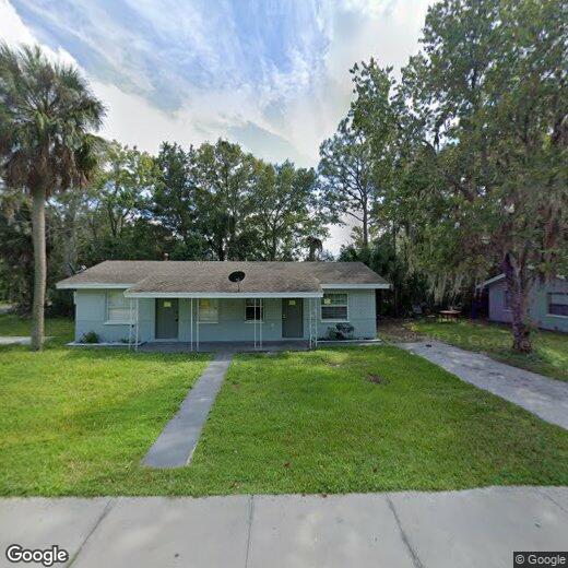Primary Photo - 524 NE Crystal St