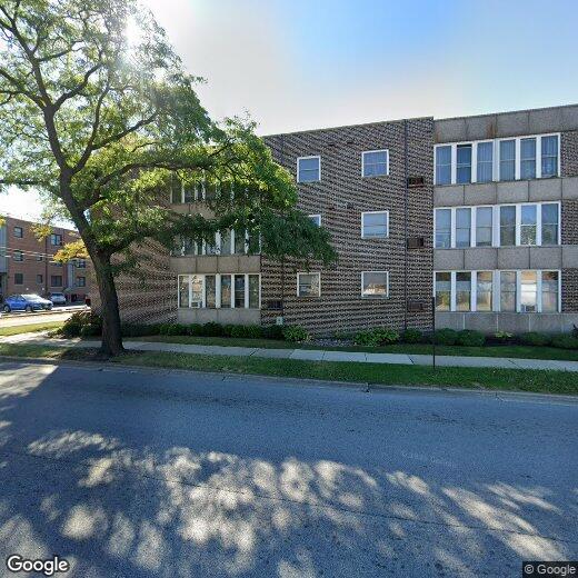 Foto principal - 1301 W Touhy Ave