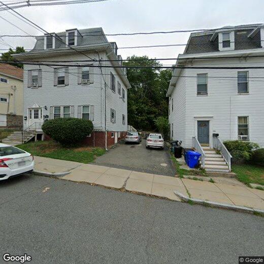 Primary Photo - 33 Bigelow St