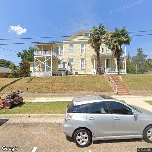 Primary Photo - 1116 Main St