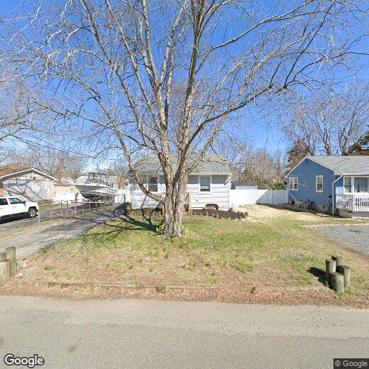 Primary Photo - 119 W Arverne Ave