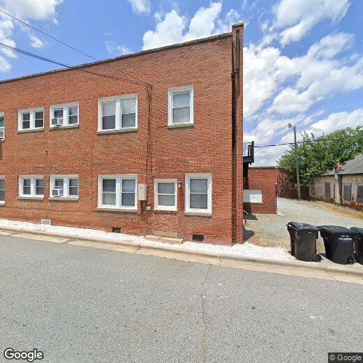 Primary Photo - 126 S Beaumont Ave