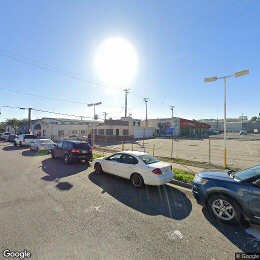 Primary Photo - 322 E Esther St