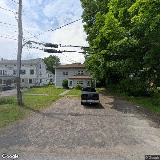 Foto principal - 170 Oswego St