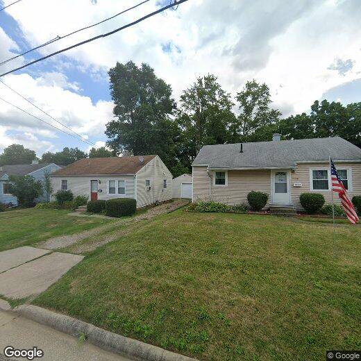 Primary Photo - 1060 Park Ave NE