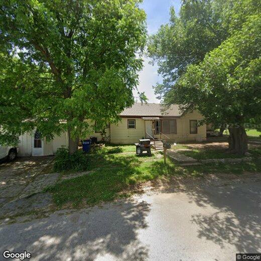 306 E Rogers St, El Reno, OK 73036 Townhome Rentals in El Reno OK