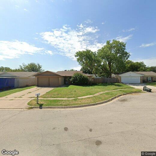 Foto principal - 625 Edwards Dr