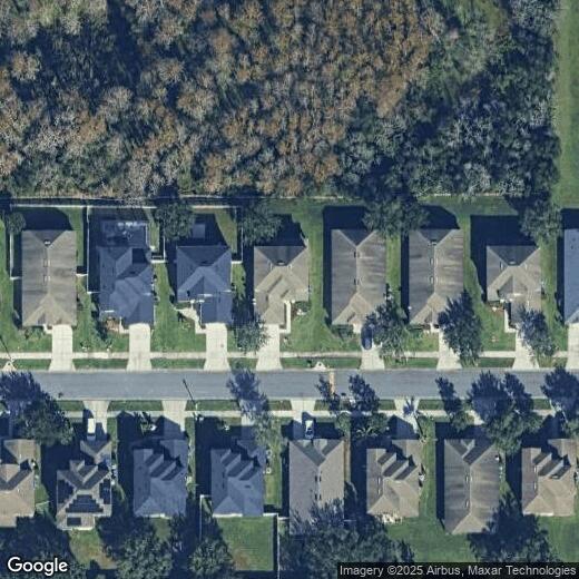 Primary Photo - 4 b 2.5 b House w 2 car garage in Speing Isle