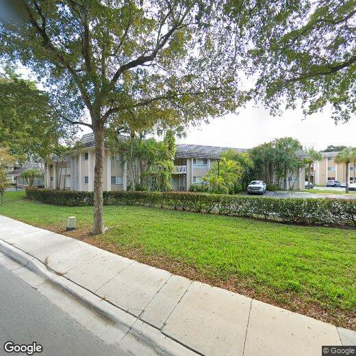 Foto principal - 7430 Miami Lakes Dr