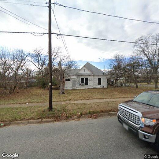 Primary Photo - 534 E Sycamore St