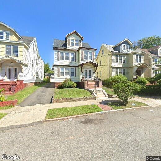 Primary Photo - 129 Grumman Ave