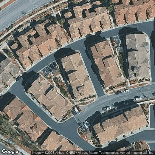 Primary Photo - 2 Bed, 2.5 bath Townhome for rent in the h...