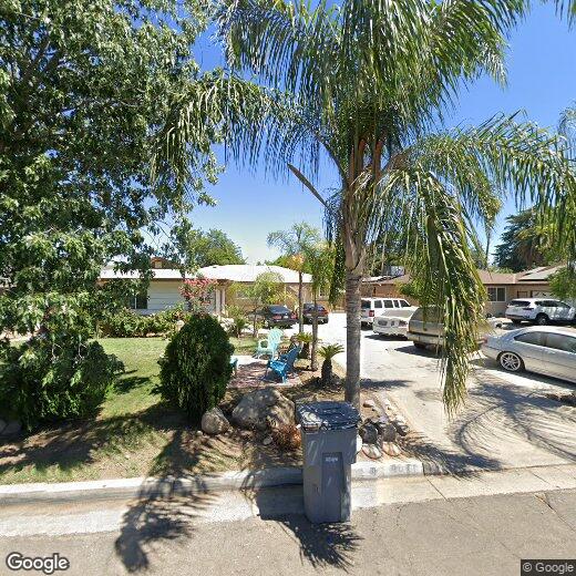 Primary Photo - 4621 E Princeton Ave