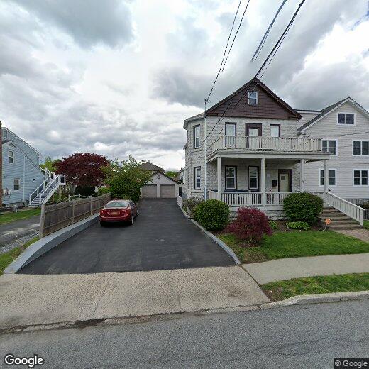 60 Saratoga Ave, Pleasantville, NY 10570 Townhouse for Rent in