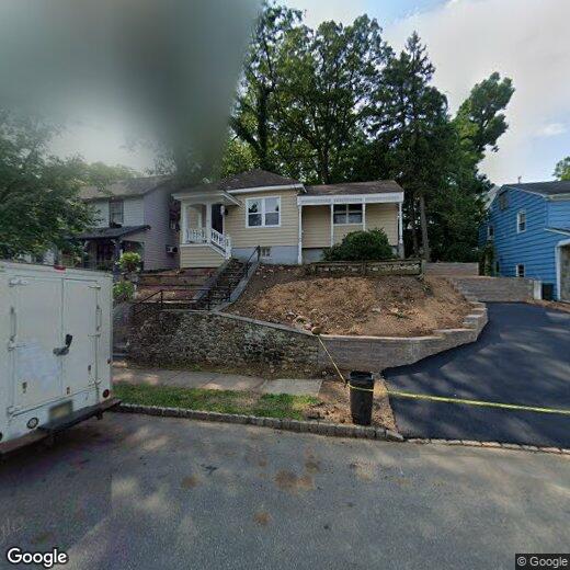 Primary Photo - 136 Forest Ave
